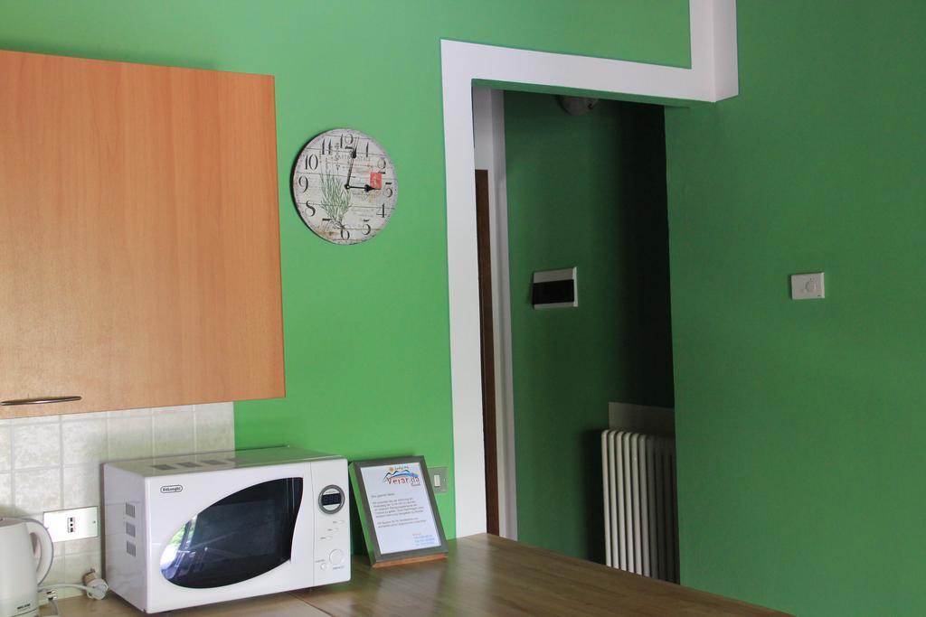 Veranda Beach Apartment Pianello Del Lario Szoba fotó