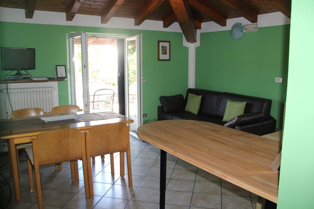 Veranda Beach Apartment Pianello Del Lario Szoba fotó