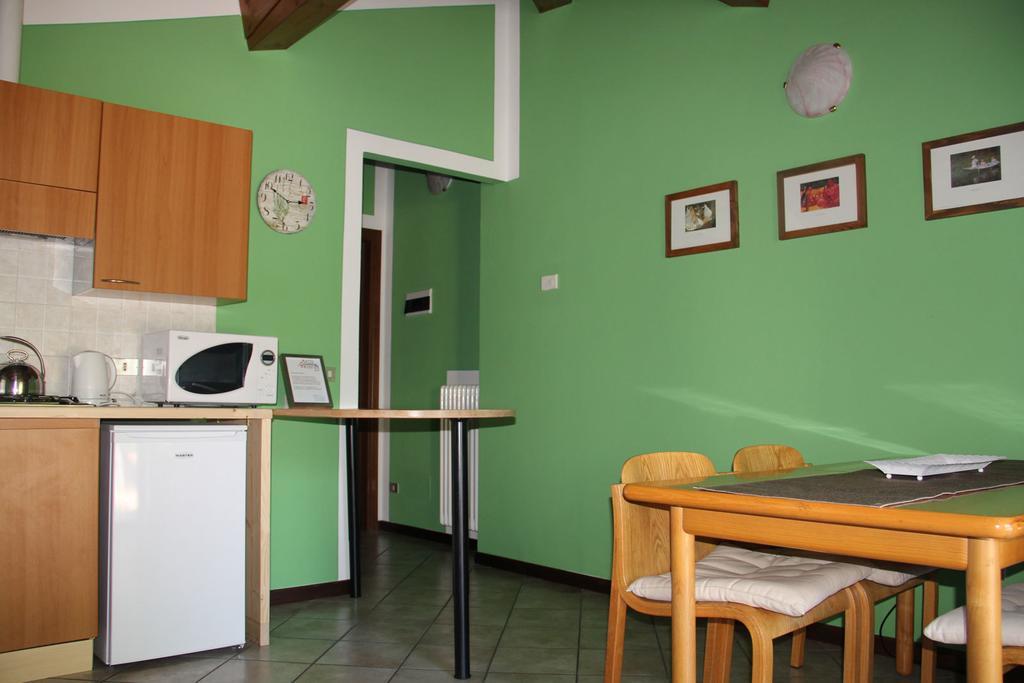 Veranda Beach Apartment Pianello Del Lario Szoba fotó