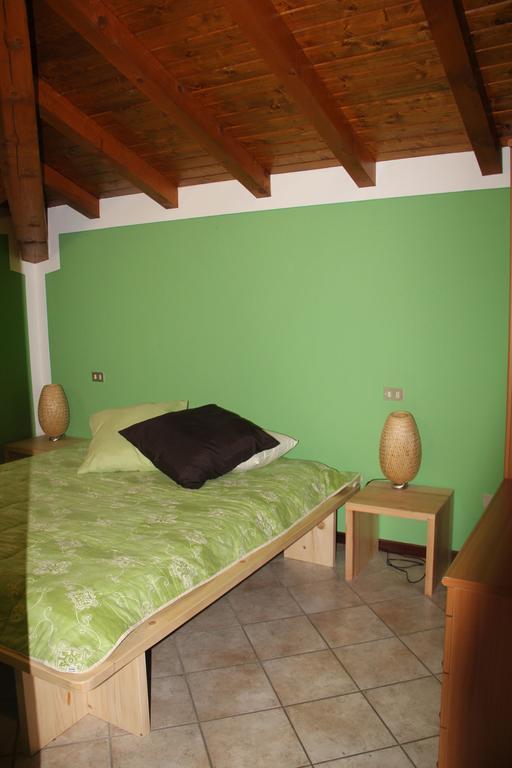 Veranda Beach Apartment Pianello Del Lario Szoba fotó
